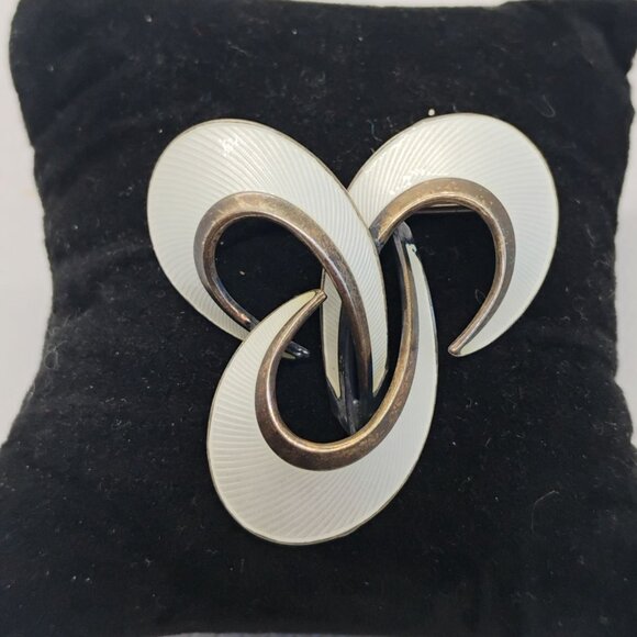 Hroar Prydz Norway Sterling Silver Guilloche Enamel Brooch White Swirl Loops - Picture 3 of 8